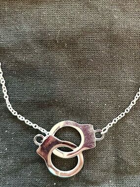 Brandy Melville Silver Handcuff Link Necklace NWT